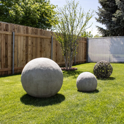 How To Make Cement Orbs For The Yard – 4 Ways!